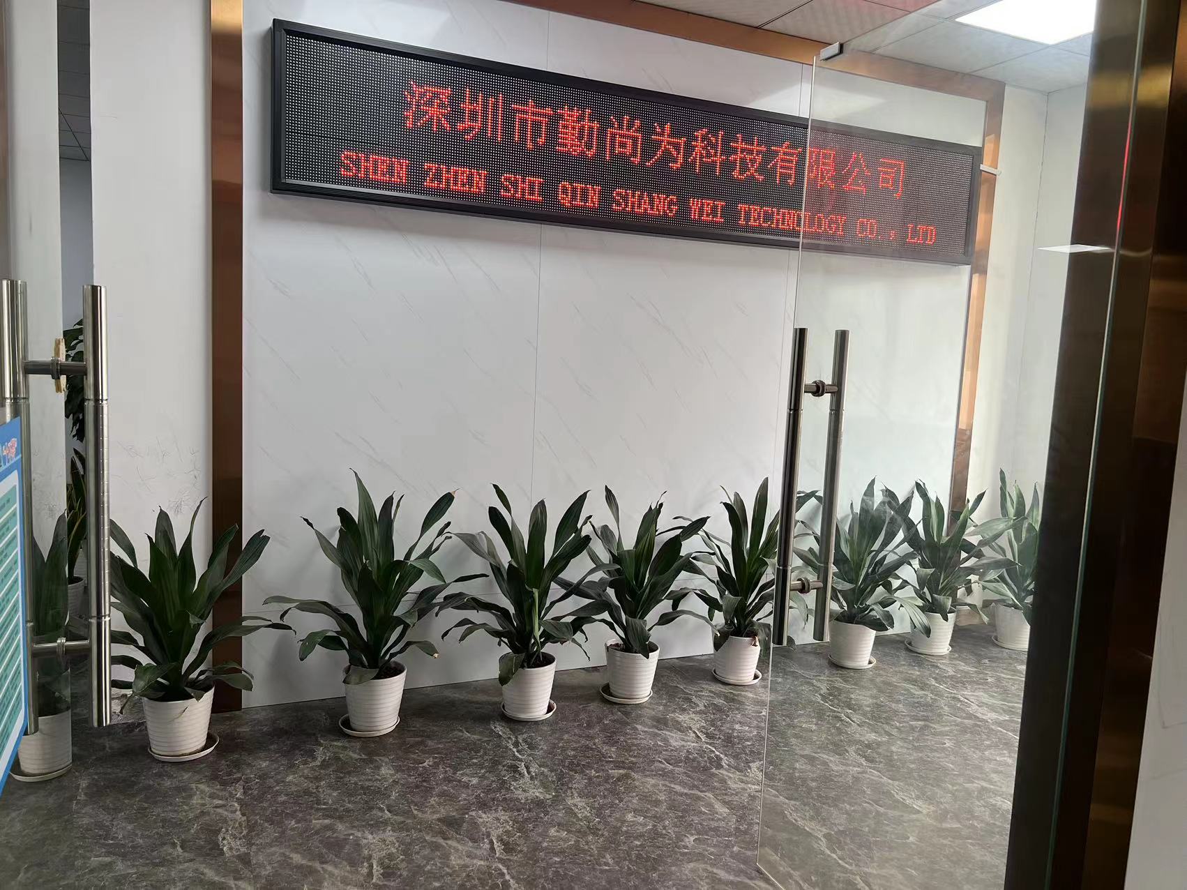 18146d11-579b-42fa-b3fd-f8e4658cce10.jpg